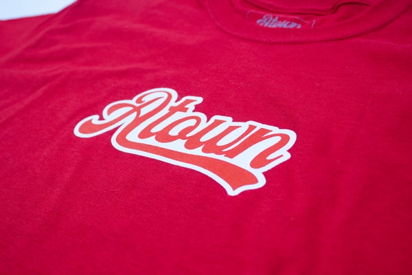 BOLD ATOWN TEE [RED/RED]